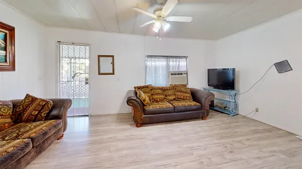 $123,000 | 12 Commodore Court, Sacramento, CA 95838