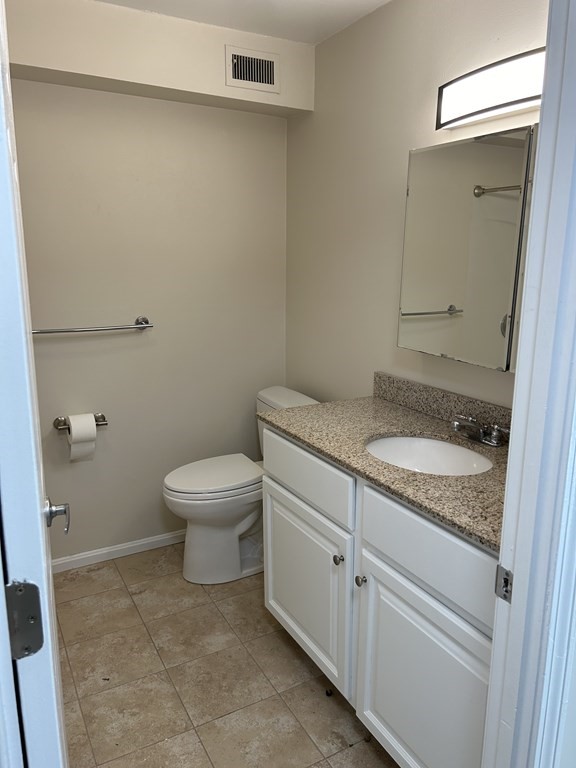 13 Beal's Cove Road, Unit E Hingham, MA 02043 - Photo 10 of 10 Gallery Image 10