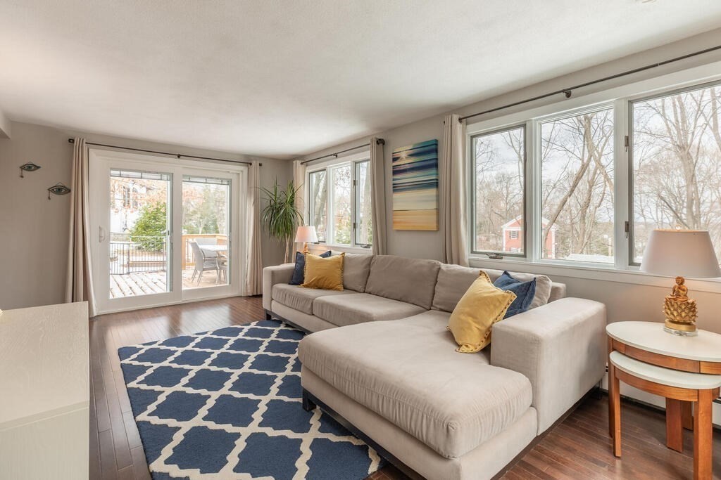 26 Curve Street Wakefield, MA 01880 - Photo 16 of 34