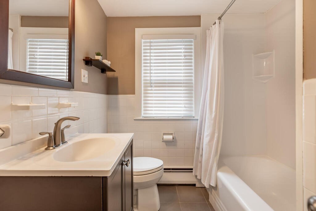 26 Curve Street Wakefield, MA 01880 - Photo 20 of 34