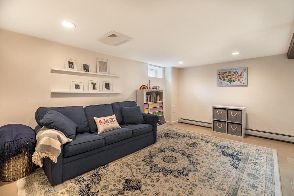 26 Curve Street Wakefield, MA 01880 - Photo 25 of 34