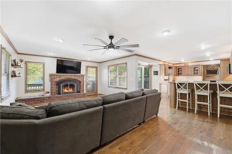 $699,950 | 5475 West 85th Terrace, Prairie Village, KS 66207