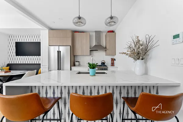 $1,975,000 | 10-64 Jackson Avenue, Unit 2A | Long Island City