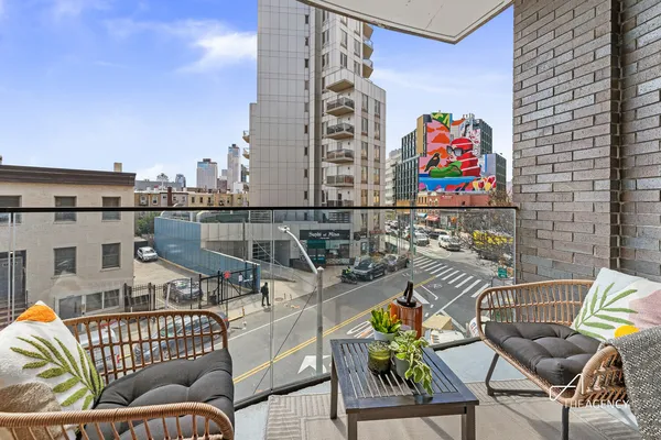 $1,975,000 | 10-64 Jackson Avenue, Unit 2A | Long Island City
