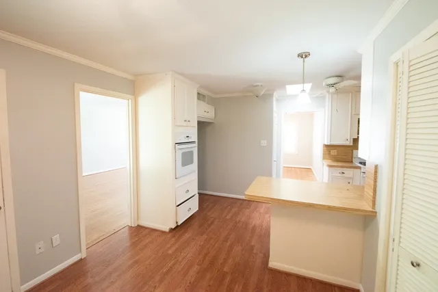 $2,995 | 8825 Merlin Drive, Spring Valley Village, TX 77055