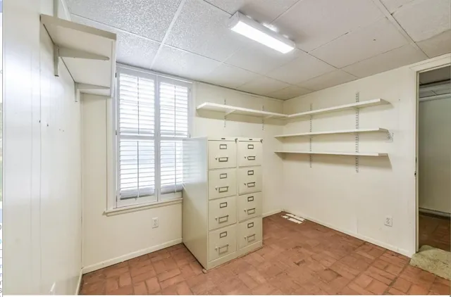 $2,995 | 8825 Merlin Drive, Spring Valley Village, TX 77055