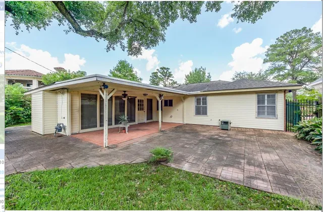 $2,995 | 8825 Merlin Drive, Spring Valley Village, TX 77055