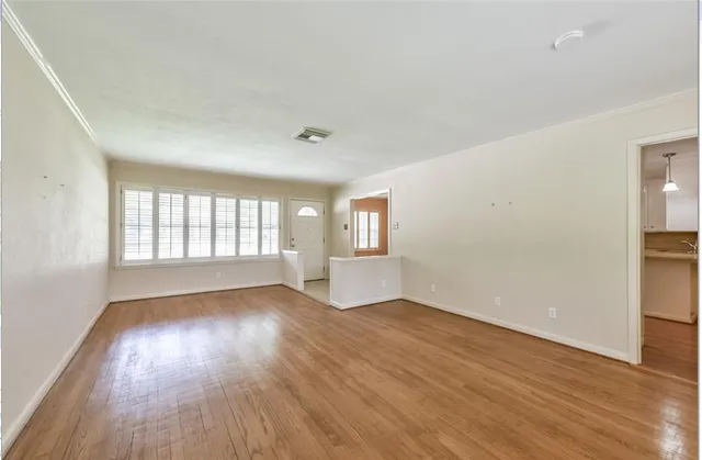 $2,995 | 8825 Merlin Drive, Spring Valley Village, TX 77055