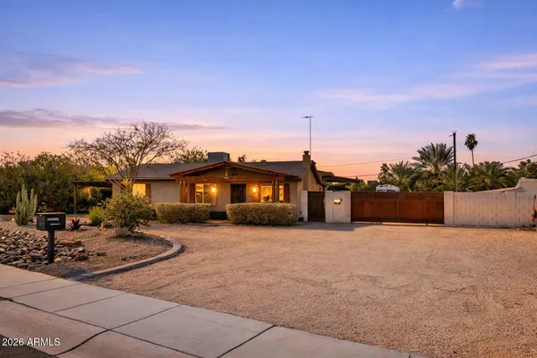 $569,000 | 12042 North 30th Place, Phoenix, AZ 85028