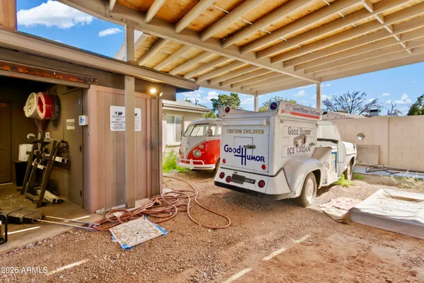 $569,000 | 12042 North 30th Place, Phoenix, AZ 85028