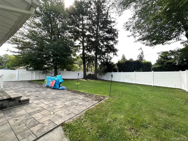 $4,100 | Undisclosed Address, Syosset, NY 11791