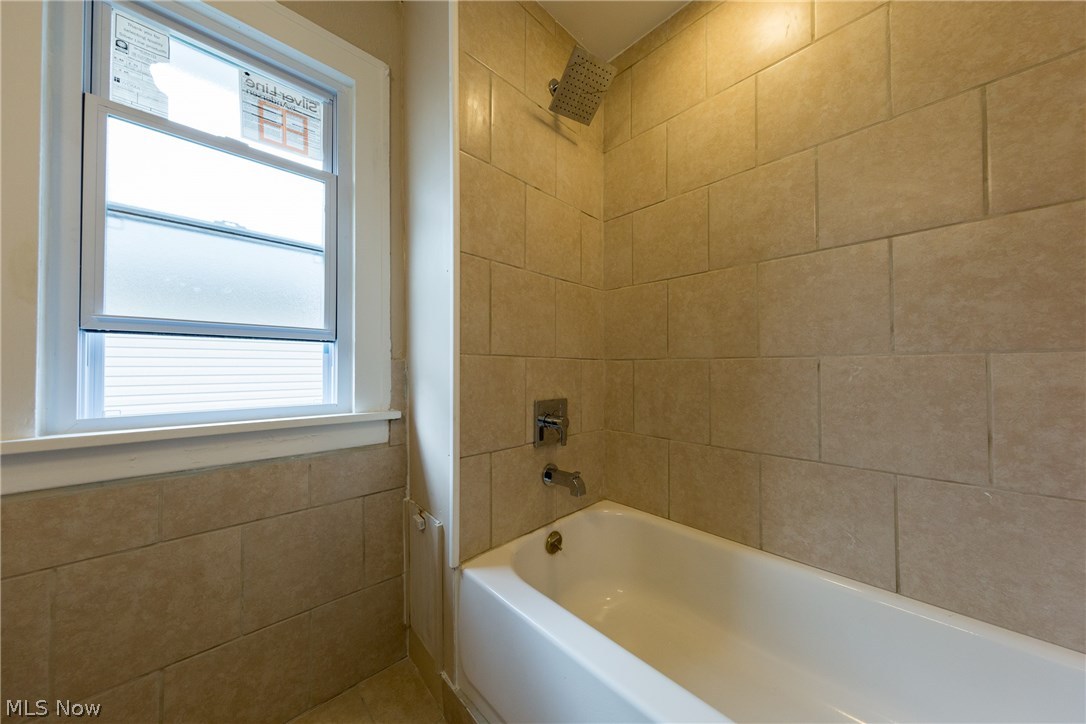 13379 Cedar Road Cleveland Heights, OH 44118 - Photo 21 of 27