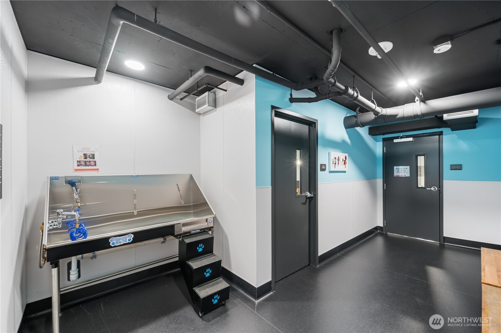 450 South Main Street, Unit 1109 Seattle, WA 98104 - Photo 18 of 32