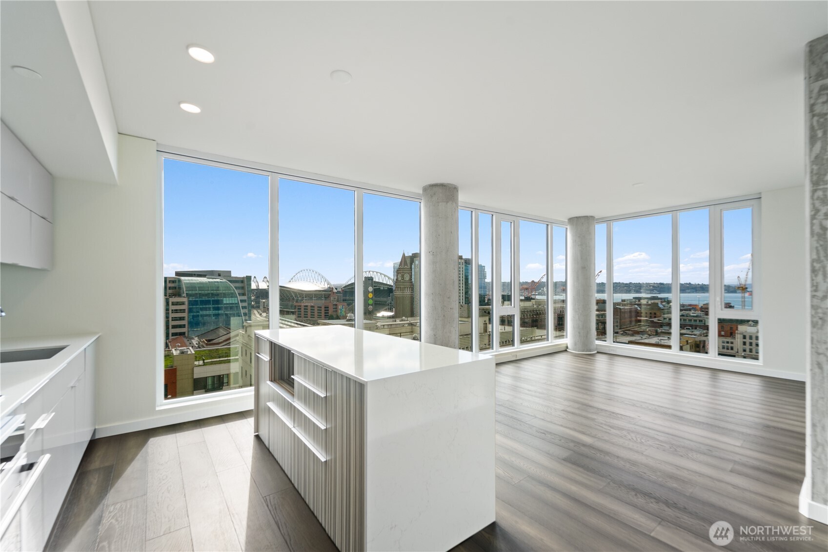 450 South Main Street, Unit 1109 Seattle, WA 98104 - Photo 4 of 32