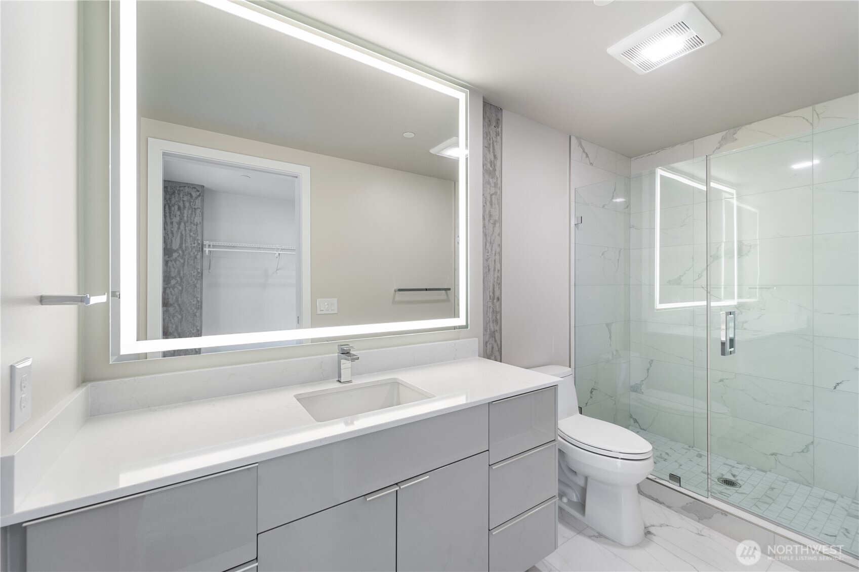 450 South Main Street, Unit 1109 Seattle, WA 98104 - Photo 6 of 32