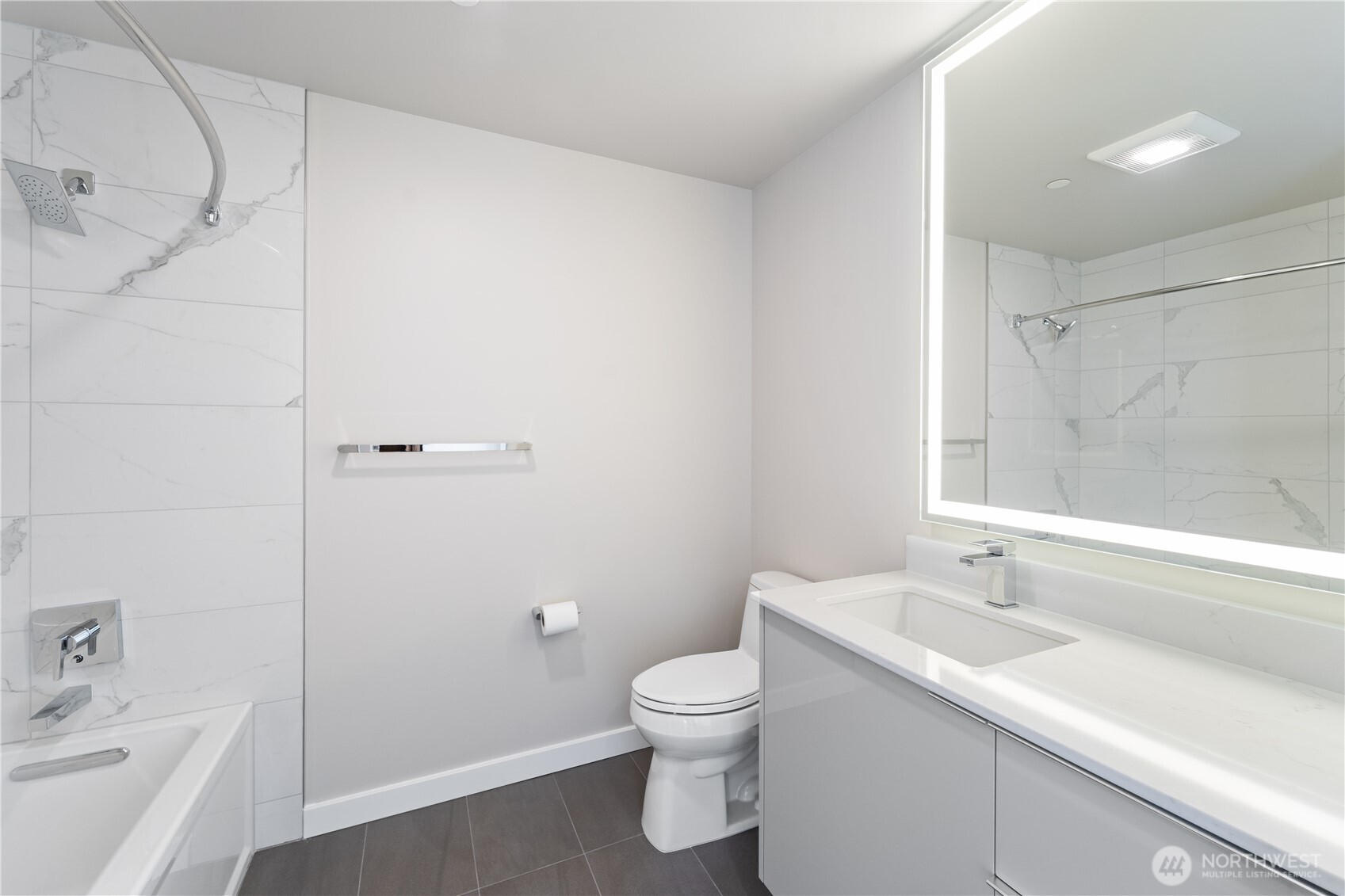 450 South Main Street, Unit 1109 Seattle, WA 98104 - Photo 9 of 32