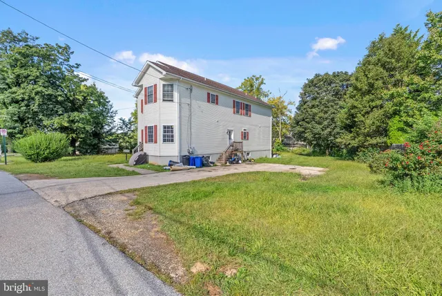 $950,000 | 412 Fairview Drive, Wayne, PA 19087