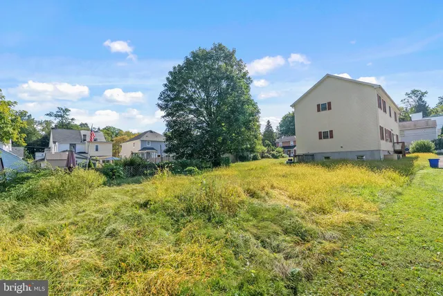 $950,000 | 412 Fairview Drive, Wayne, PA 19087