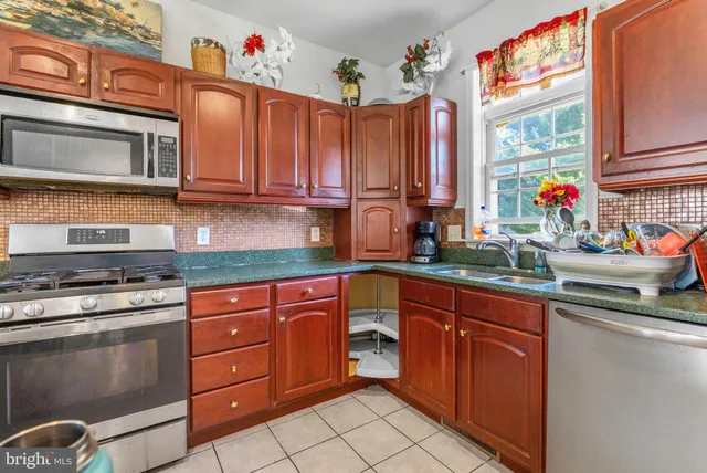 $950,000 | 412 Fairview Drive, Wayne, PA 19087