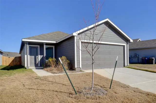 $1,700 | 316 Thresher Lane, Princeton, TX 75407