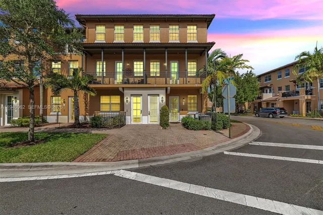 $3,200 | 908 Southwest 147th Avenue, Unit 2914, Pembroke Pines, FL 33027