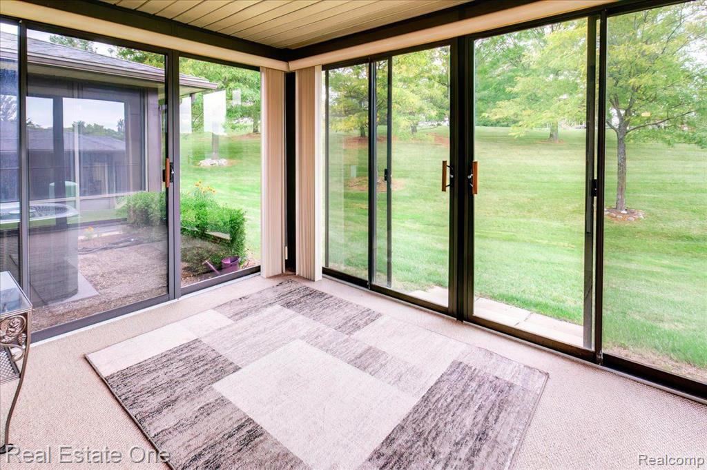951 Wexford Way Rochester Hills, MI 48307 - Photo 12 of 46