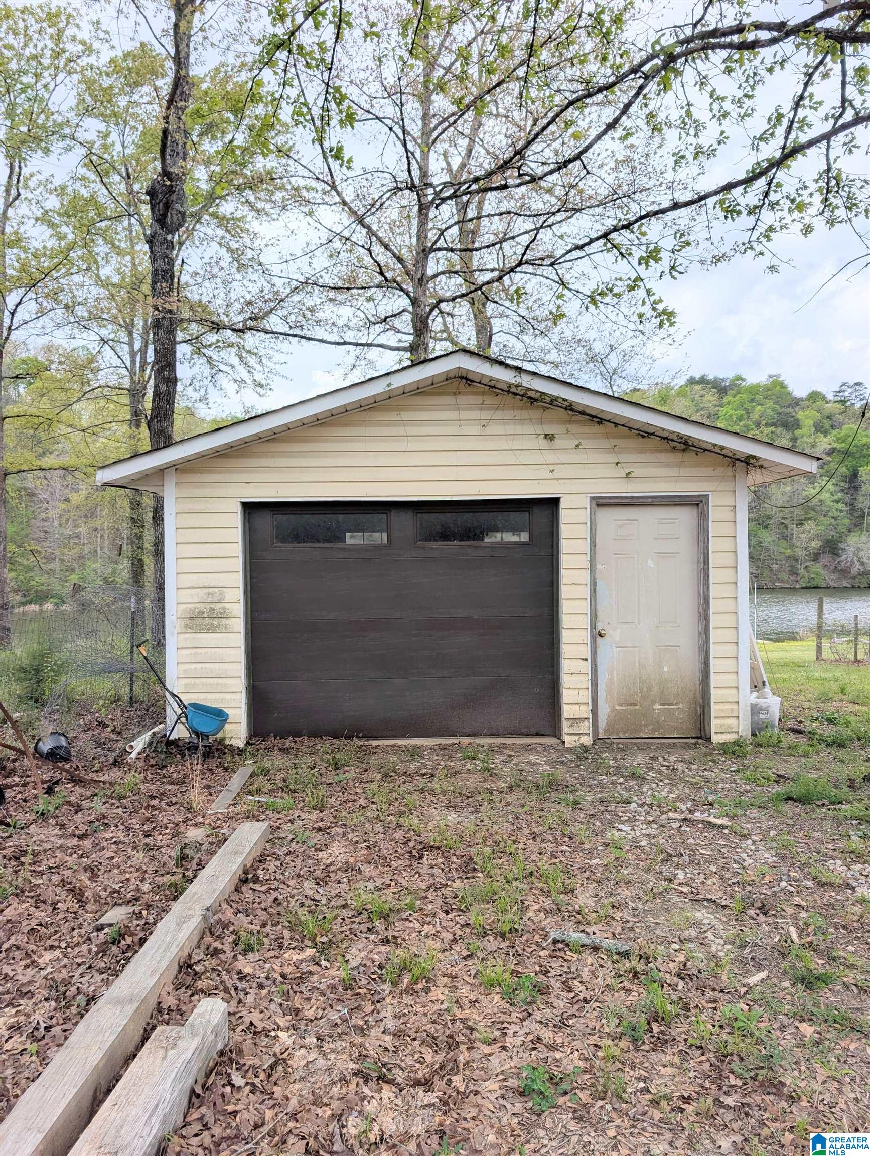 298 Barnes Road Bessemer, AL 35023 - Photo 19 of 42