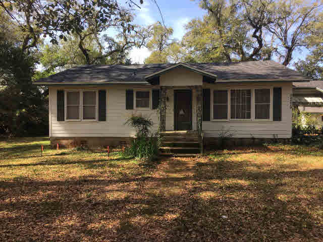 24279 Lake Drive Daphne, AL 36526 - Photo 3 of 9