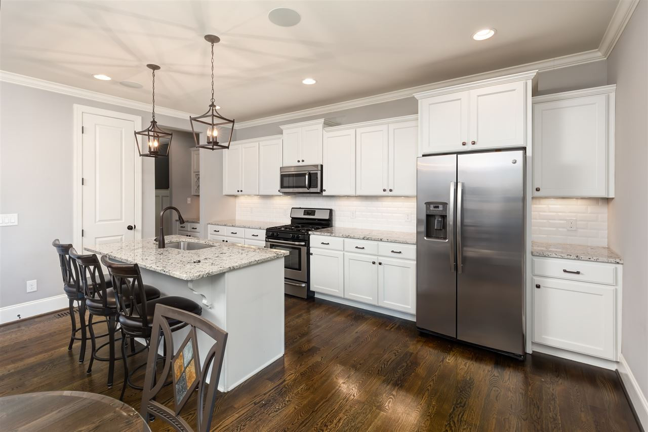 101 Pineland Circle Raleigh, NC 27606 - Photo 5 of 21 Kitchen