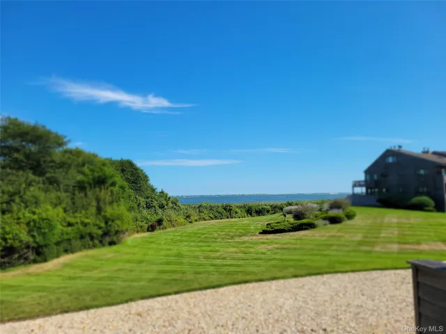 $699,000 | 59-39 Watchogue Avenue, East Moriches, NY 11940