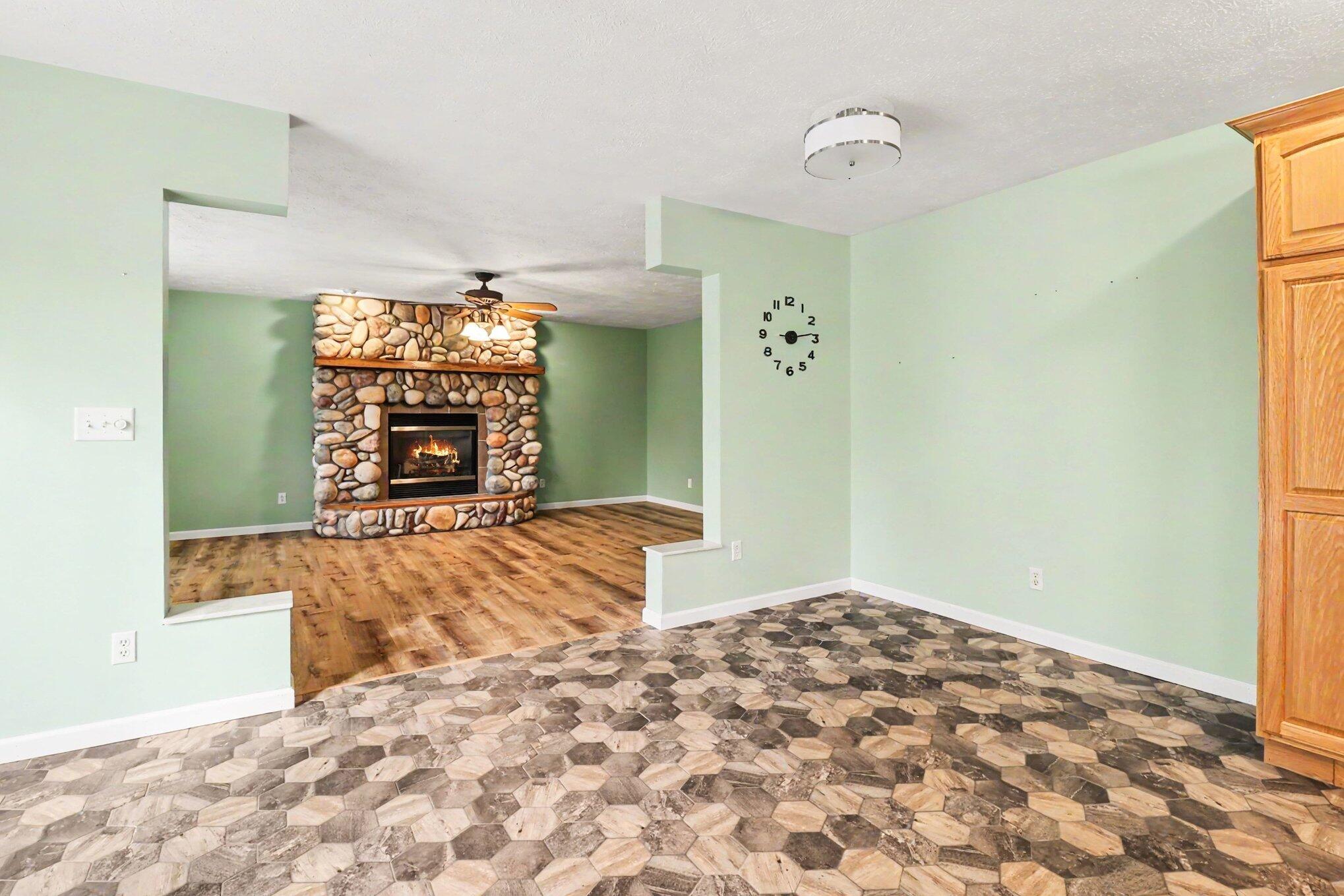 3175 West Hansen Road Ludington, MI 49431 - Photo 13 of 31 006_file_7065