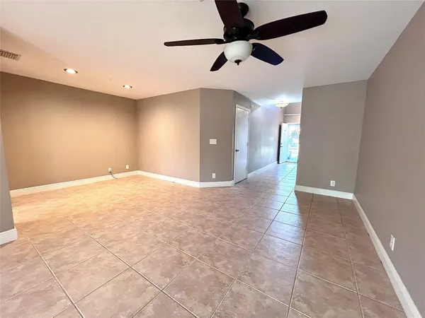 $2,750 | 2246 Discovery Circle West, Deerfield Beach, FL 33442