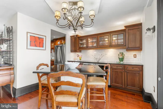 $700,000 | 1901 John F Kennedy Boulevard, Unit 2806, Philadelphia, PA 19103