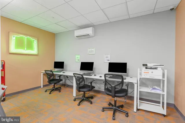 $700,000 | 1901 John F Kennedy Boulevard, Unit 2806, Philadelphia, PA 19103