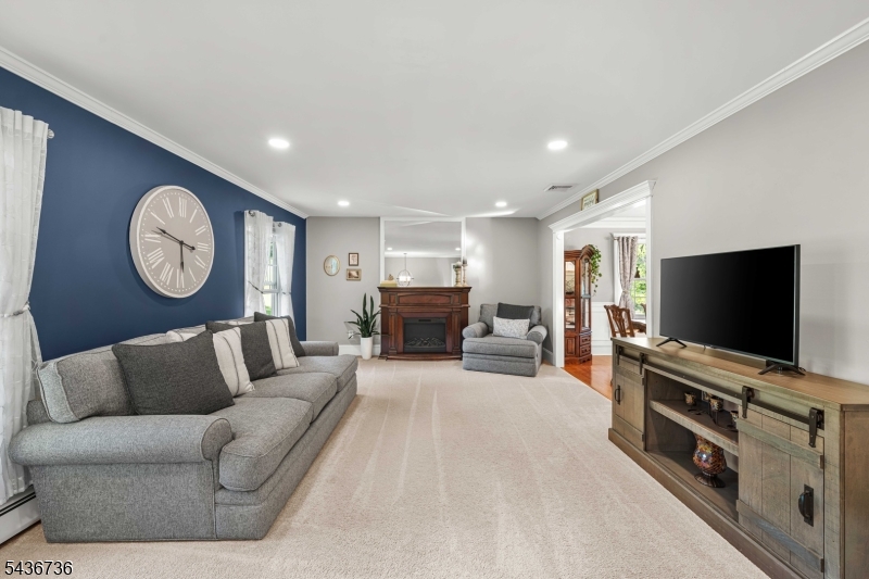97 Beacon Hill Road Califon, NJ 07830 - Photo 5 of 49