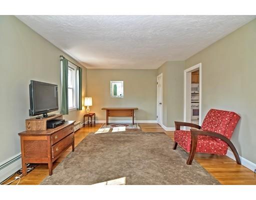 909 Old Post Road Walpole, MA 02081 - Photo 4 of 27 Gallery Image 4