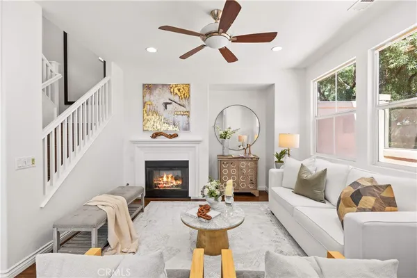 $999,000 | 40 Trailing Vine, Irvine, CA 92602
