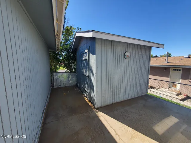 a view of a house with a garage