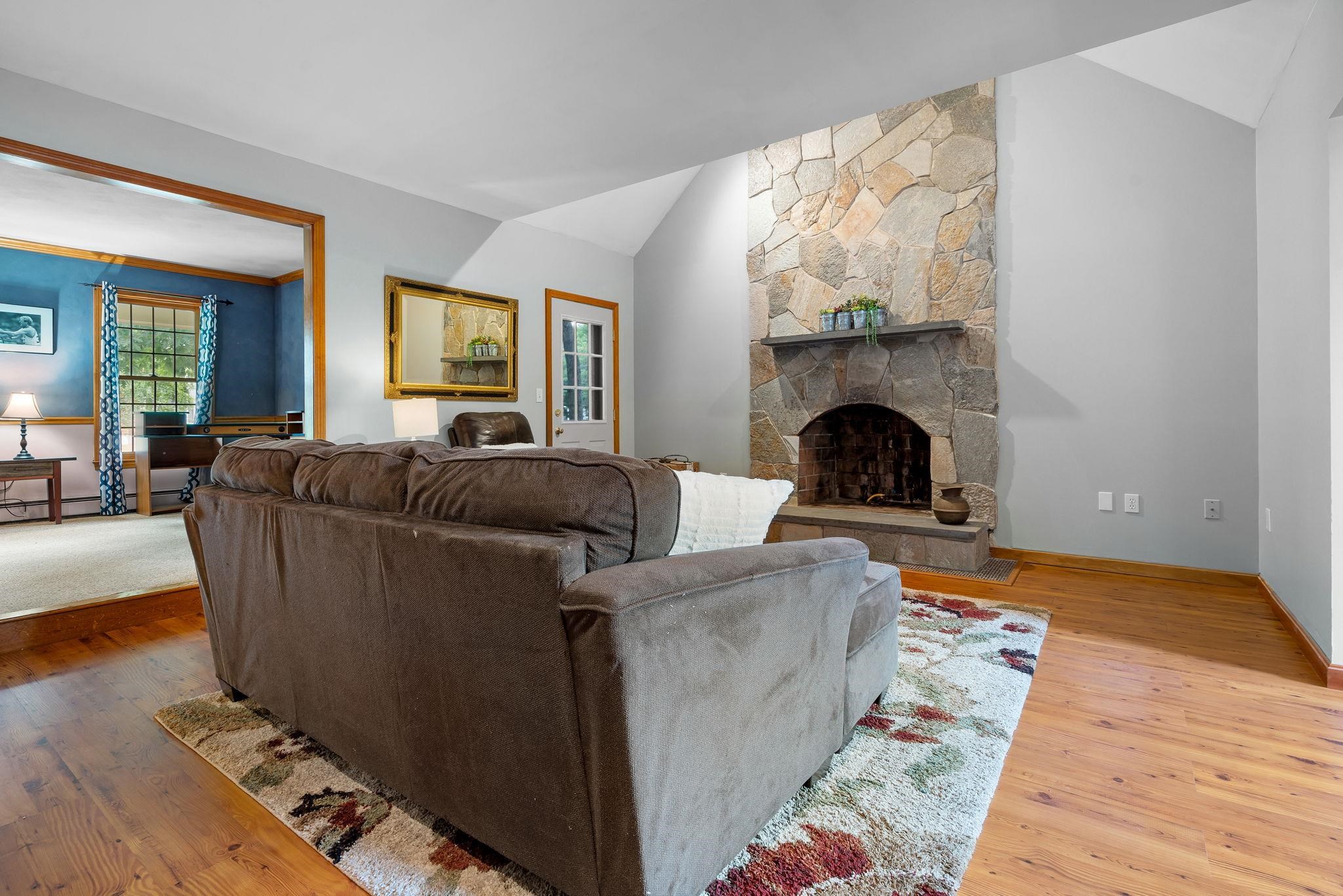 33 Alexander Drive Hampton, NH 03842 - Photo 8 of 40