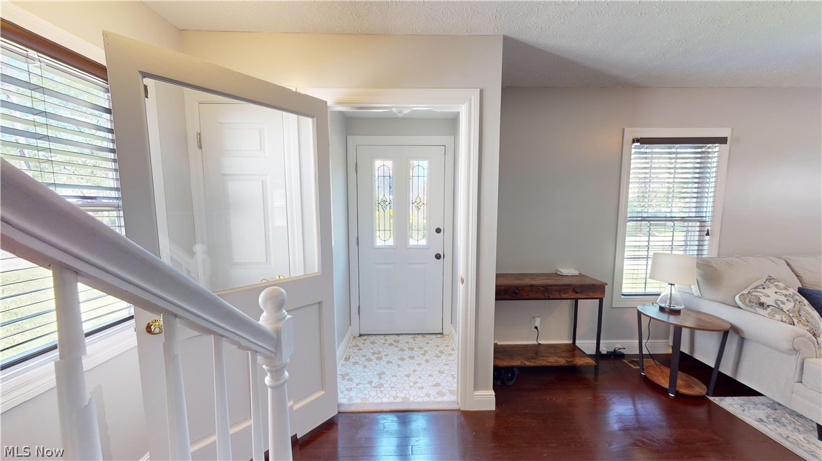 3640 Cummings Road Cleveland, OH 44118 - Photo 2 of 36 Gallery Image 2