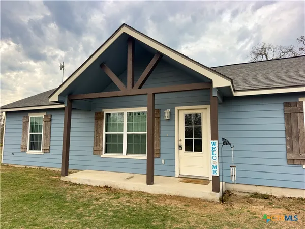 $599,900 | 618 McGuill Road, Goliad, TX 77963