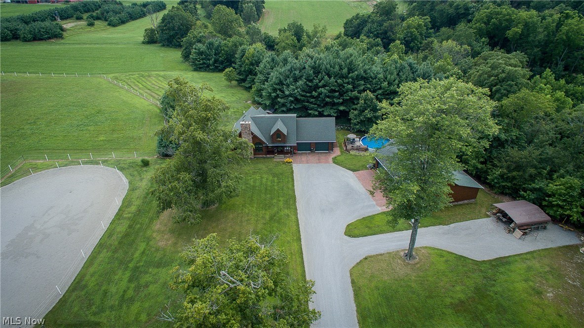 23083 Hartley Road Alliance, OH 44601 - Photo 5 of 35