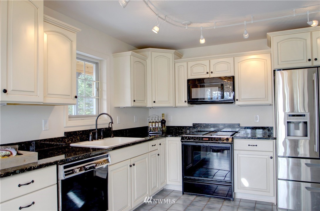 10515 Samish Island Road Bow, WA 98232 - Photo 5 of 21 Gallery Image 5