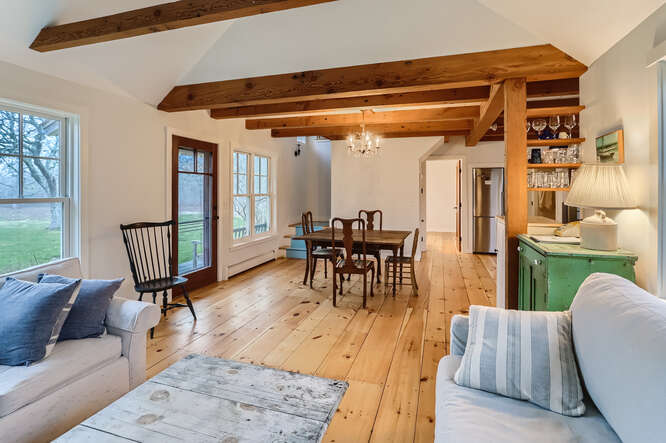 23 Black Point Road Chilmark, MA 02535 - Photo 11 of 20 Gallery Image 11