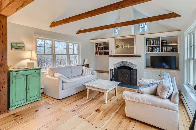 23 Black Point Road Chilmark, MA 02535 - Photo 15 of 20 Gallery Image 15