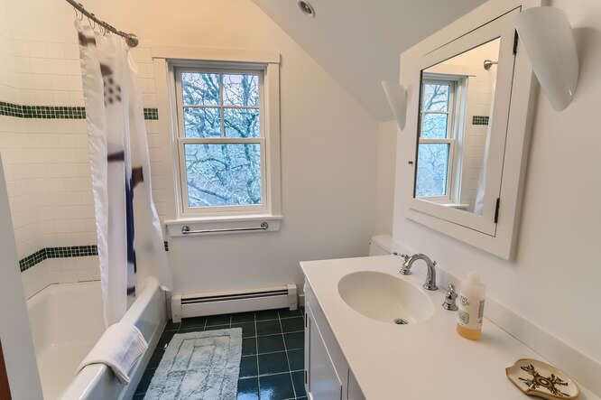 23 Black Point Road Chilmark, MA 02535 - Photo 19 of 20 Gallery Image 19