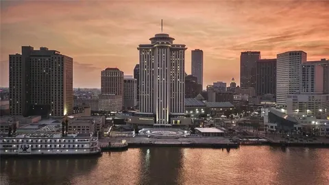 $2,980,000 | 2 Canal Street, Unit 2402, New Orleans, LA 70130