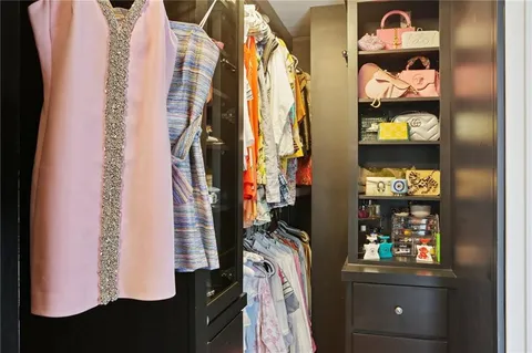 $2,980,000 | 2 Canal Street, Unit 2402, New Orleans, LA 70130