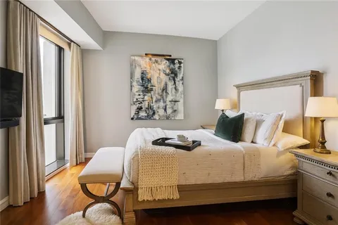 $2,980,000 | 2 Canal Street, Unit 2402, New Orleans, LA 70130