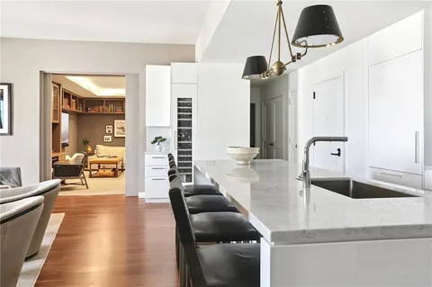 $2,980,000 | 2 Canal Street, Unit 2402, New Orleans, LA 70130